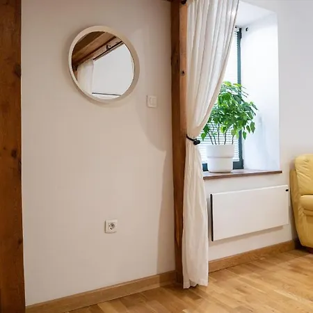 La Guardia With Private Parking Apartamento
