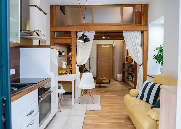 La Guardia Apartment With Private Parking Daire Rijeka